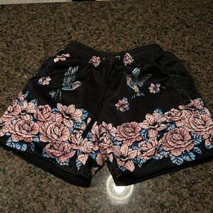 YOUNGLA 141 “Hummingbird Nest” The Block Party Men’s Shorts Relaxed Fit Size S